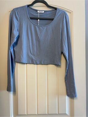 Ekouaer Light Blue Cropped Long-Sleeve Top